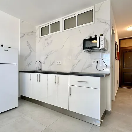 Torres De Yomely - M2c Apartamento *